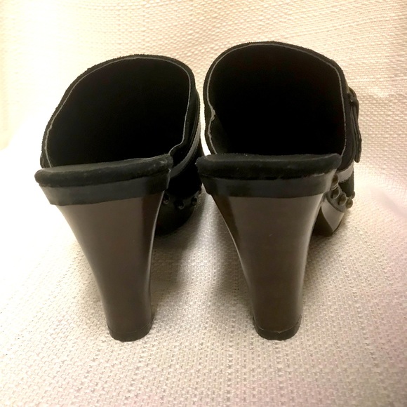 Bandolino Bodivara Black Suede Heeled Mules - Picture 5 of 8